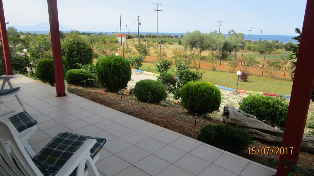 Villa Papavero Maroneia  Exterior photo